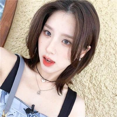 妮娜的一切封面