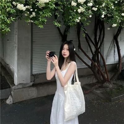 百变小姬子封面